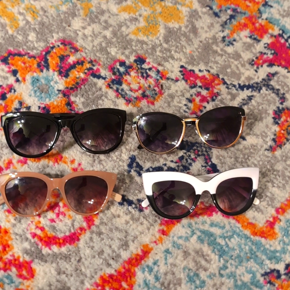 Bundle of 4 sunglasses! Stylish Women's Sunglasses Set - Multicolor